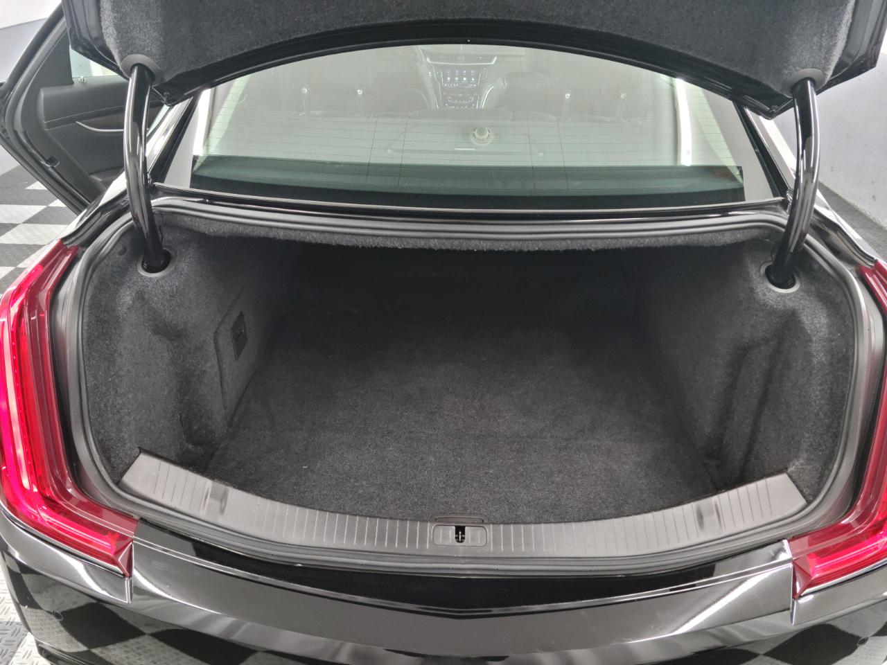 Cadillac XTS 4dr Sdn Luxury FWD 2018