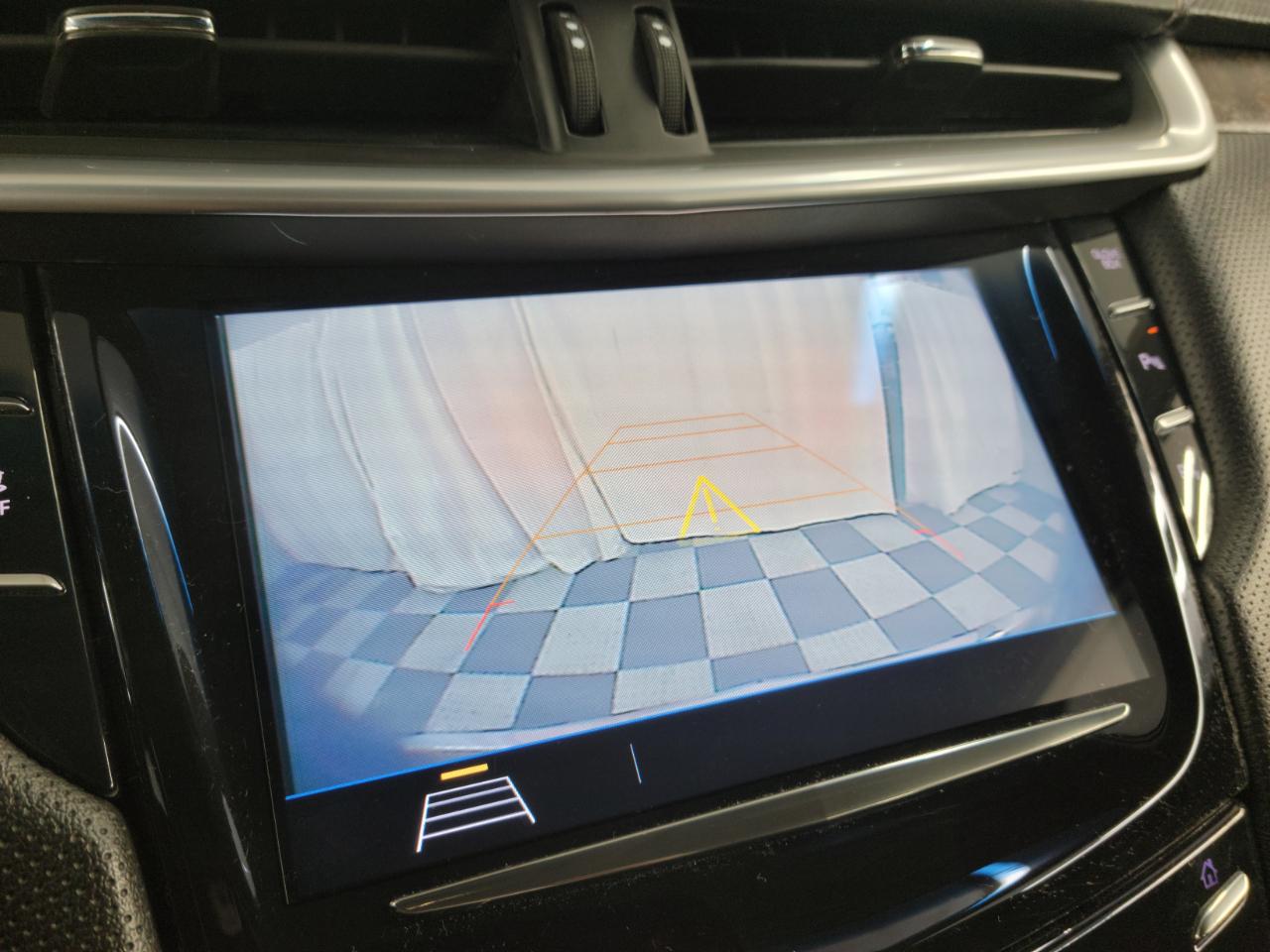 Cadillac XTS 4dr Sdn Luxury FWD 2018