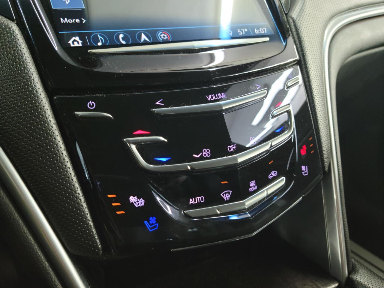 Cadillac XTS 4dr Sdn Luxury FWD 2018