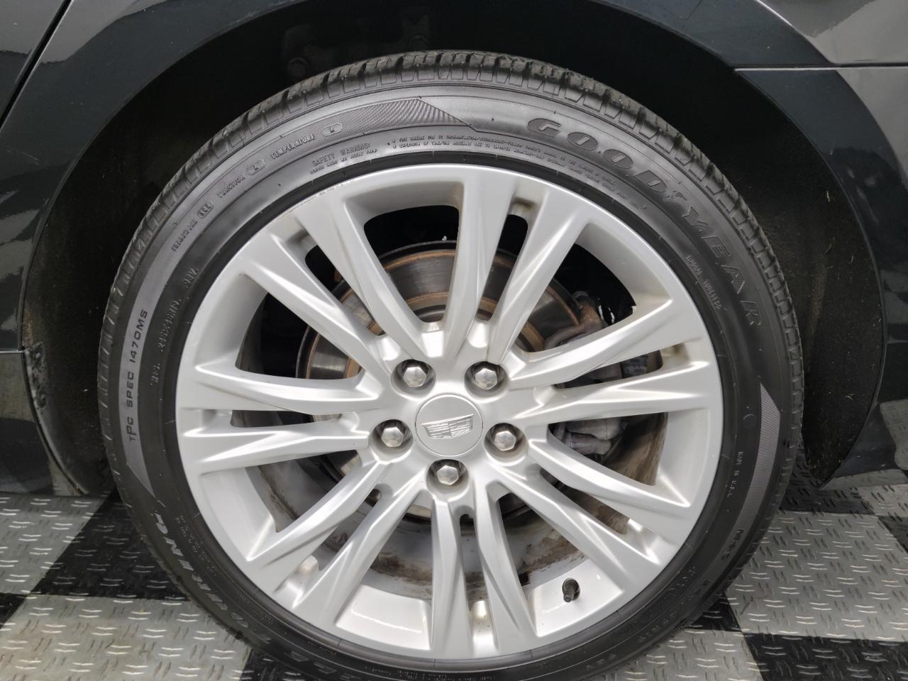 Cadillac XTS 4dr Sdn Luxury FWD 2018