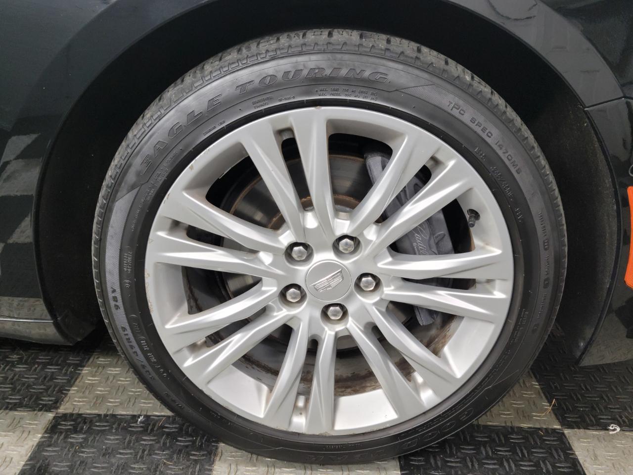 Cadillac XTS 4dr Sdn Luxury FWD 2018