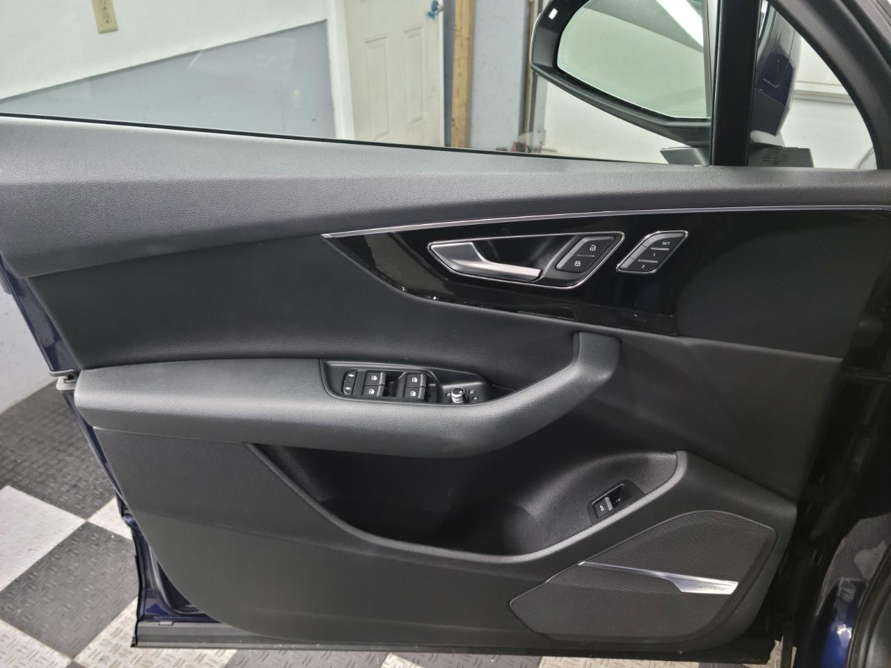 Audi Q7 SE Premium Plus 55 TFSI quattro 2019