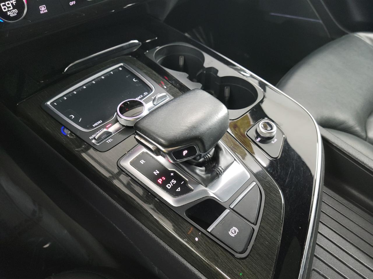 Audi Q7 SE Premium Plus 55 TFSI quattro 2019