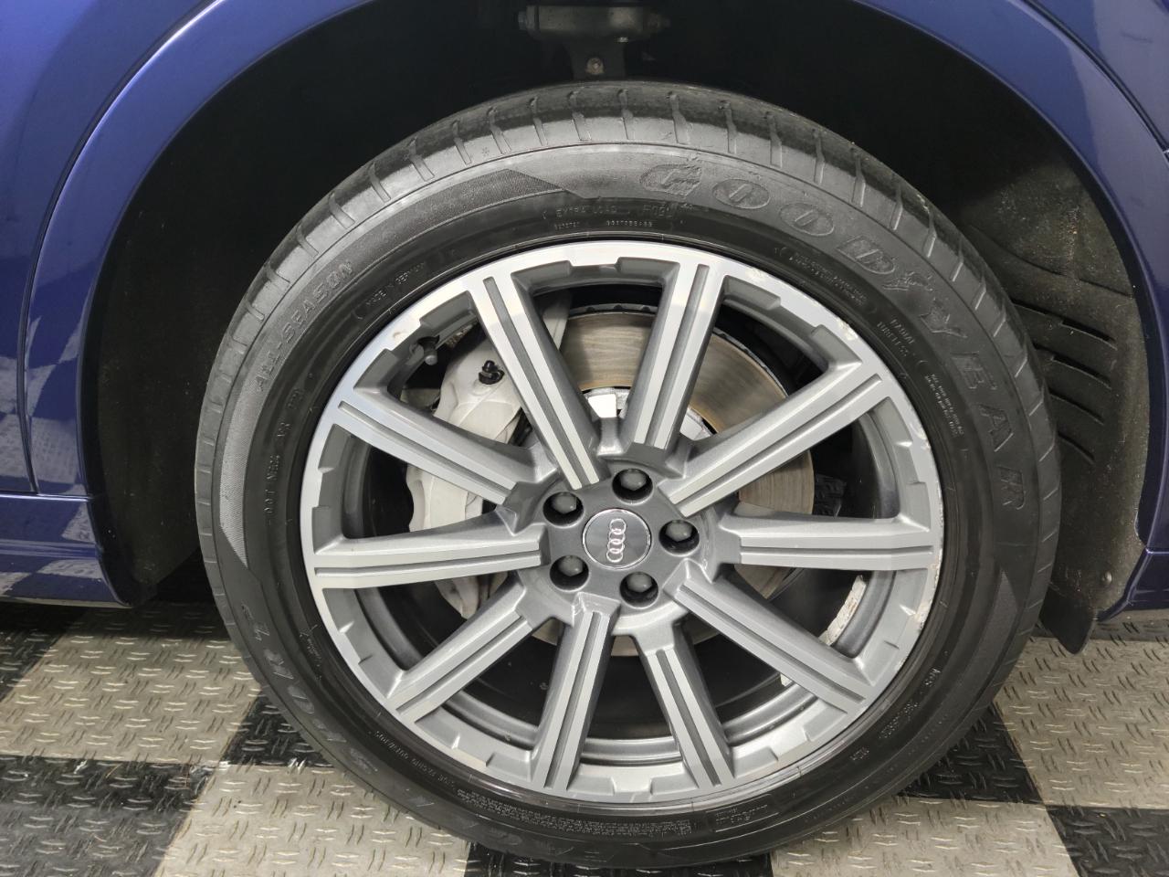 Audi Q7 SE Premium Plus 55 TFSI quattro 2019