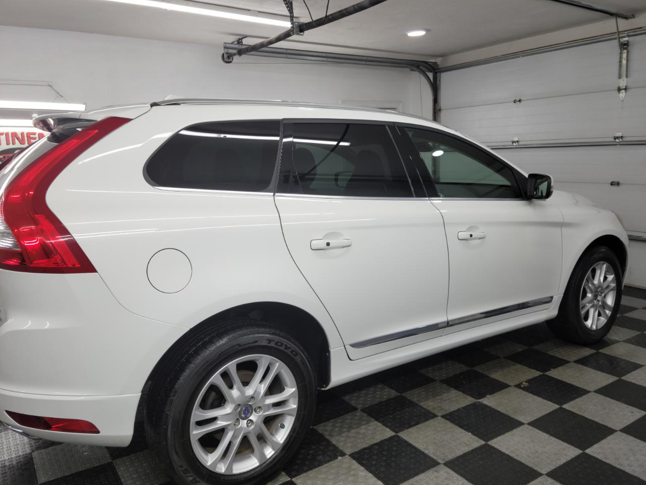 Volvo XC60 2015.5 AWD 4dr T5 2015