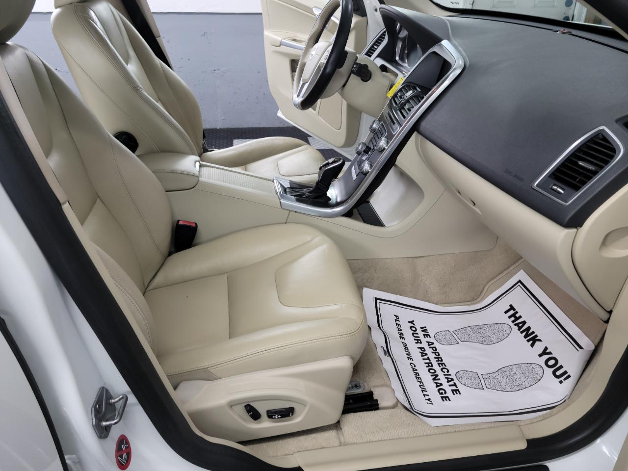 Volvo XC60 2015.5 AWD 4dr T5 2015