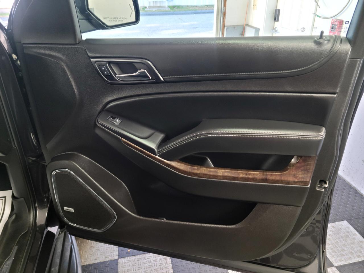 Chevrolet Tahoe 4WD 4dr LT 2016