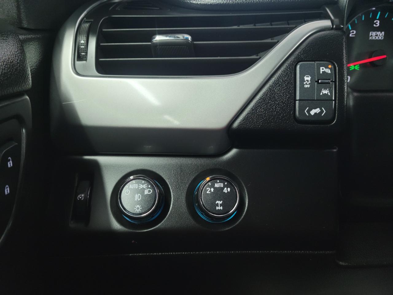 Chevrolet Tahoe 4WD 4dr LT 2016