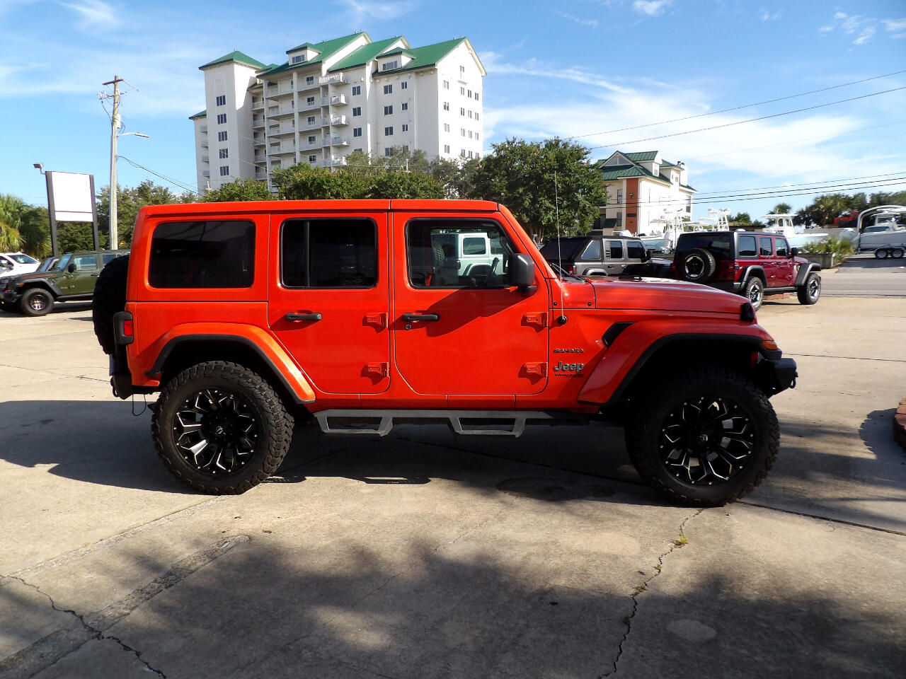 2020 Jeep Wrangler Unlimited Sahara photo 4