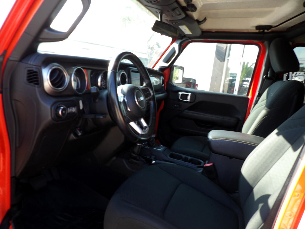 2020 Jeep Wrangler Unlimited Sahara photo 14