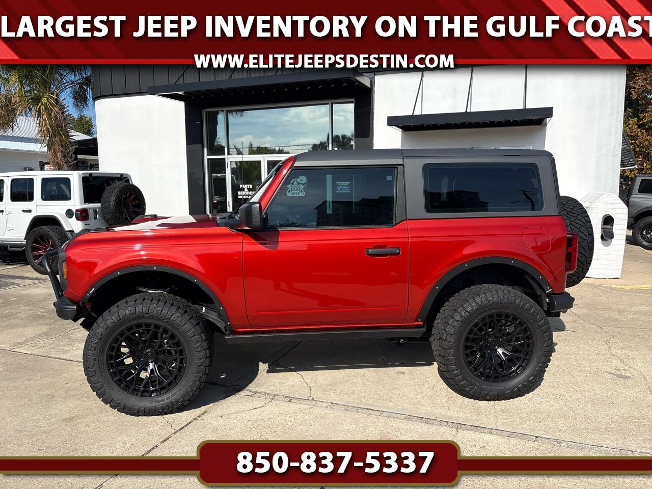 2023 Ford Bronco 2-Door Base's photo