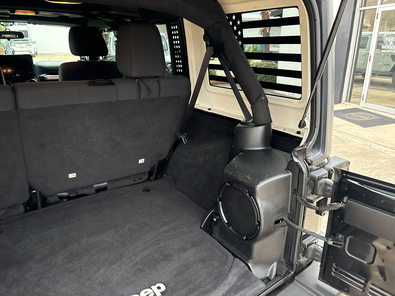 Jeep Wrangler Unlimited 4WD 4dr Rubicon 2012