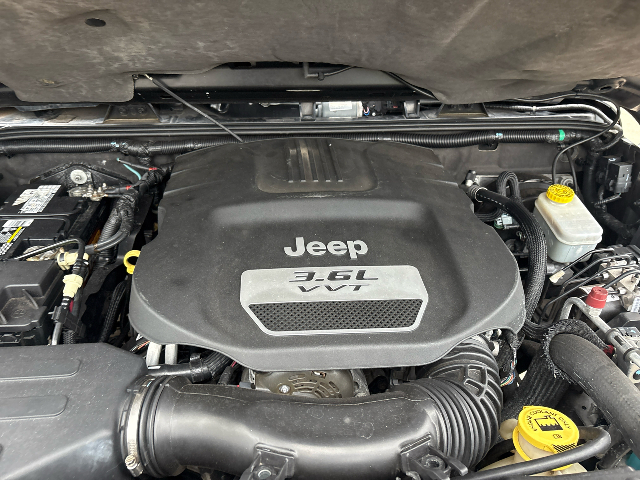 Jeep Wrangler Unlimited 4WD 4dr Rubicon 2012