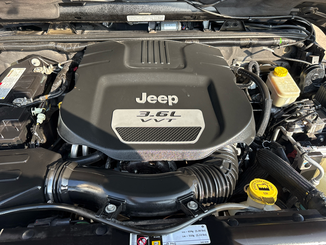 Jeep Wrangler Unlimited 4WD 4dr Sahara 2013