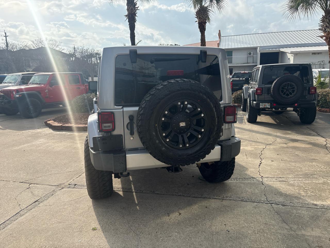 Jeep Wrangler Unlimited 4WD 4dr Sahara 2014