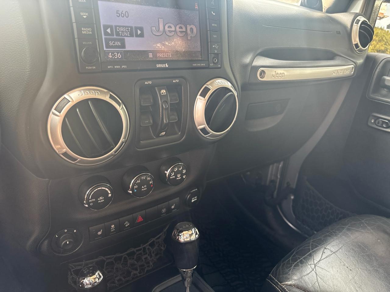 Jeep Wrangler Unlimited 4WD 4dr Sahara 2014