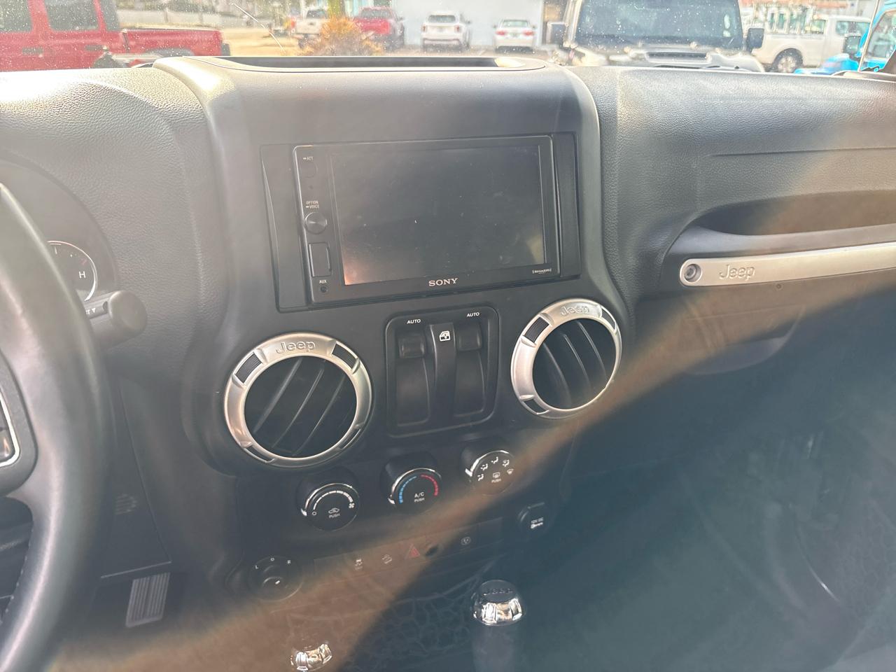 Jeep Wrangler Sahara 4x4 2017