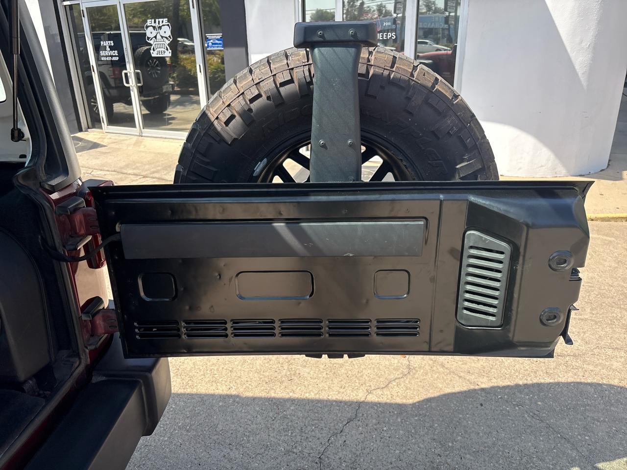 Jeep Wrangler 4WD 2dr Sport 2010