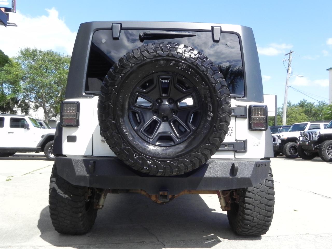 Jeep Wrangler 4WD 2dr Willys Wheeler 2016