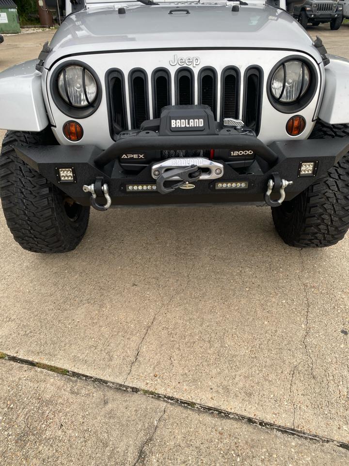 Jeep Wrangler Unlimited 4WD 4dr Sahara 2011