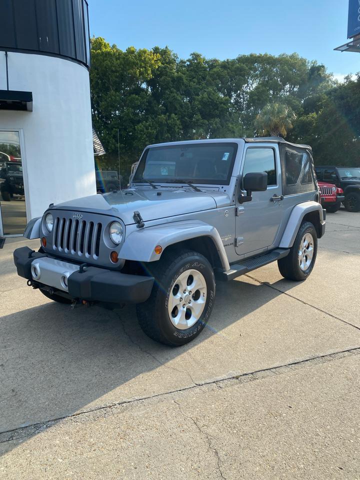 Jeep Wrangler 4WD 2dr Sahara 2013