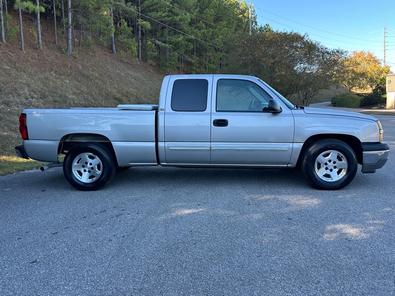 Chevrolet Silverado 1500 Ext Cab 143.5" WB LT 2005 Chevrolet Silverado 1500 Ext Cab 143.5" WB LT 2005