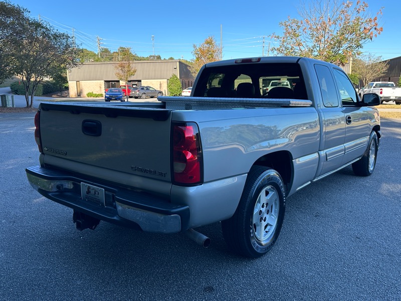 Chevrolet Silverado 1500 Ext Cab 143.5" WB LT 2005 Chevrolet Silverado 1500 Ext Cab 143.5" WB LT 2005