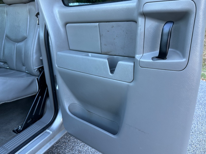 Chevrolet Silverado 1500 Ext Cab 143.5" WB LT 2005 Chevrolet Silverado 1500 Ext Cab 143.5" WB LT 2005
