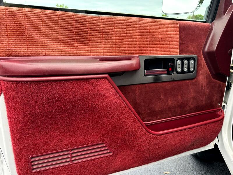 Chevrolet C/K 1500 Reg Cab 131.5" WB 4WD 1991 Chevrolet C/K 1500 Reg Cab 131.5" WB 4WD 1991