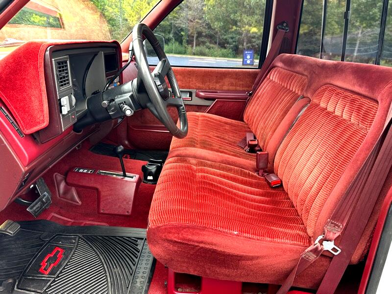 Chevrolet C/K 1500 Reg Cab 131.5" WB 4WD 1991 Chevrolet C/K 1500 Reg Cab 131.5" WB 4WD 1991