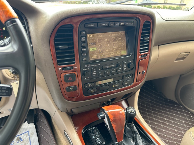 Lexus LX 470 4dr SUV 2002