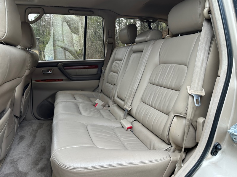 Lexus LX 470 4dr SUV 2002