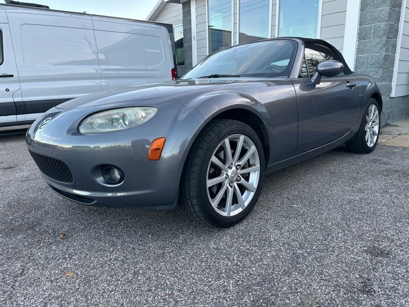 2006 Mazda MX-5 Miata 2dr Conv Grand Touring Auto