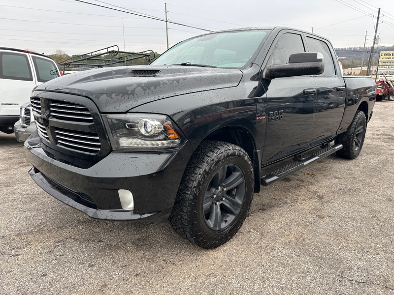 2016 RAM 1500 4WD Crew Cab 149" Sport
