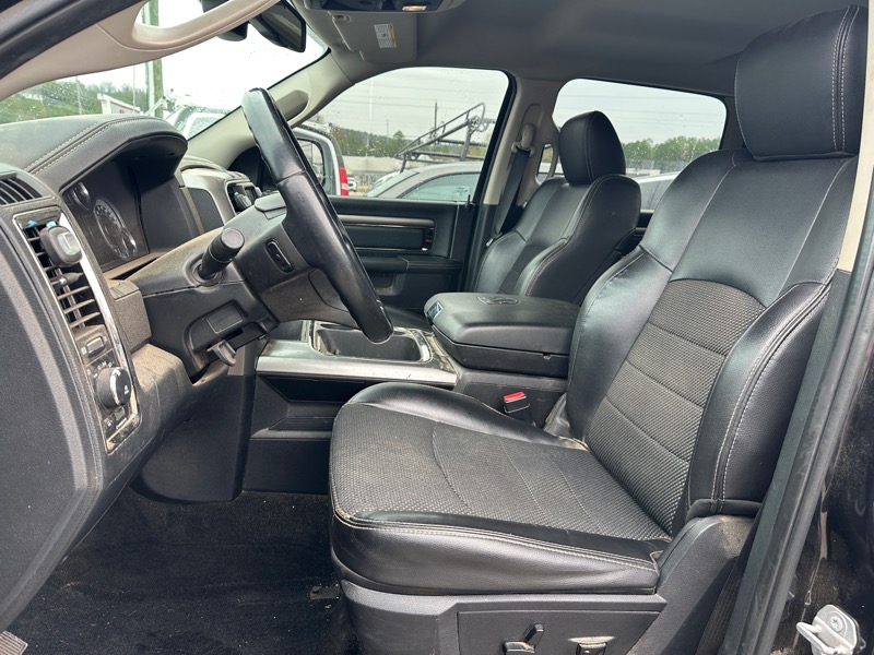 RAM 1500 4WD Crew Cab 149" Sport 2016