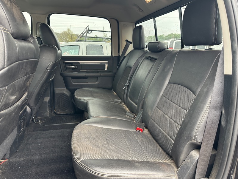 RAM 1500 4WD Crew Cab 149" Sport 2016