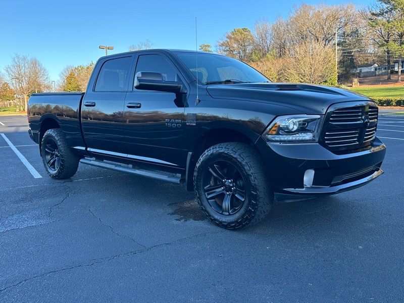 RAM 1500 4WD Crew Cab 149" Sport 2016
