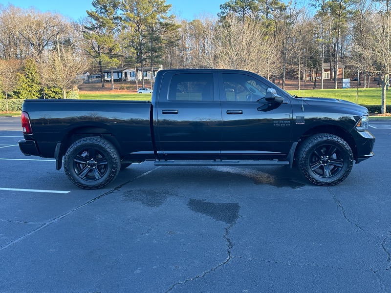 RAM 1500 4WD Crew Cab 149" Sport 2016