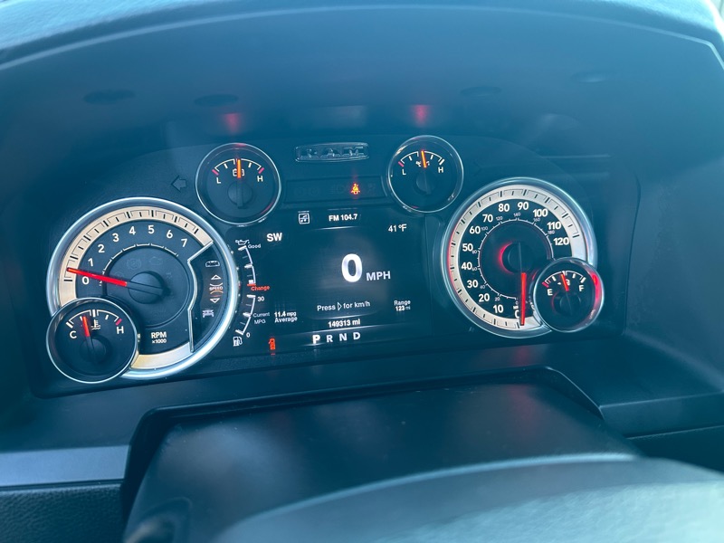 RAM 1500 4WD Crew Cab 149" Sport 2016