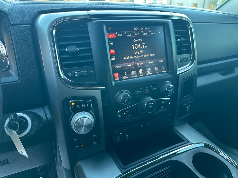 RAM 1500 4WD Crew Cab 149" Sport 2016