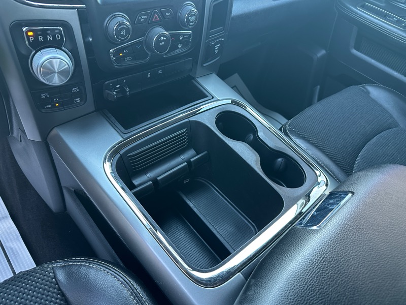 RAM 1500 4WD Crew Cab 149" Sport 2016