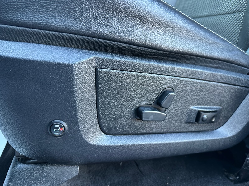 RAM 1500 4WD Crew Cab 149" Sport 2016