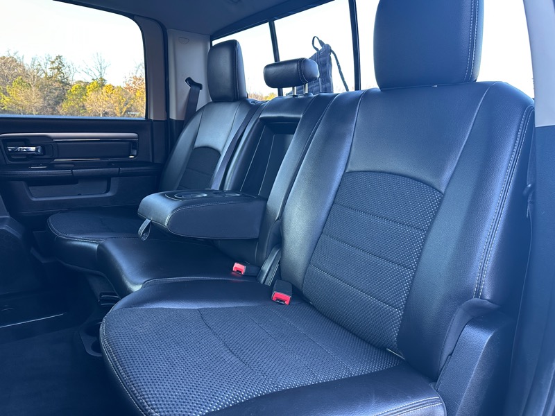 RAM 1500 4WD Crew Cab 149" Sport 2016