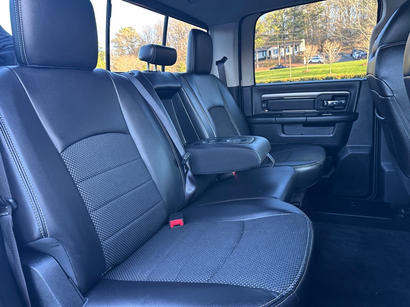 RAM 1500 4WD Crew Cab 149" Sport 2016