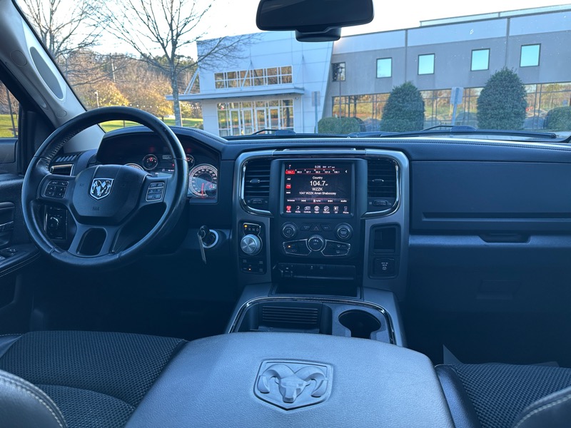 RAM 1500 4WD Crew Cab 149" Sport 2016