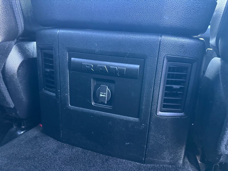 RAM 1500 4WD Crew Cab 149" Sport 2016