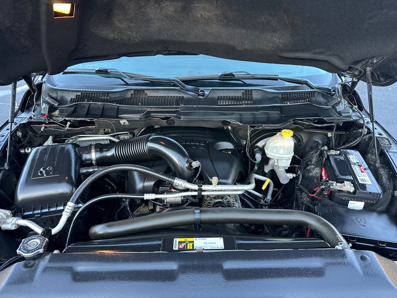 RAM 1500 4WD Crew Cab 149" Sport 2016