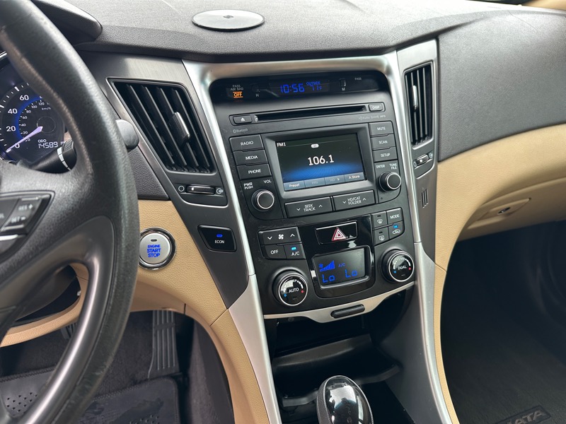 Hyundai Sonata Hybrid 4dr Sdn 2015