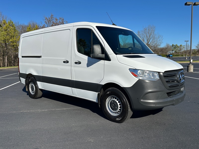 2022 Mercedes-Benz Sprinter Cargo Van 1500 Standard Roof I4 144" RWD