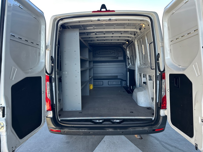 Mercedes-Benz Sprinter Cargo Van 1500 Standard Roof I4 144" RWD 2022